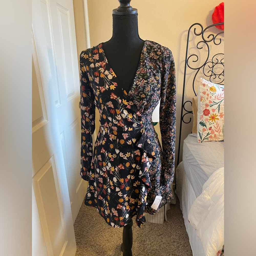 Nwot GB Faux Wrap Multi Floral Print Mini Dress